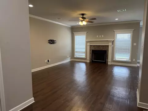 Living - 810 Mango Loop Loop, Austin, AR 72007 photo 11 of 11