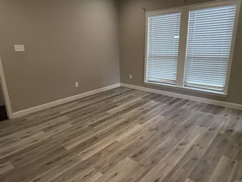 Living - 810 Mango Loop Loop, Austin, AR 72007 photo 9 of 11