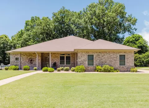 317 Fair Oaks Cv, Jacksonville, AR 72076