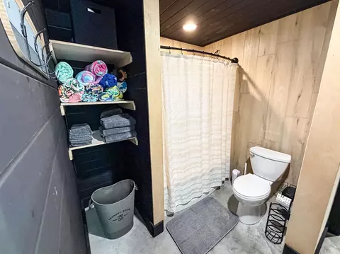 Bath - 85 Traway Ln, Edgemont, AR 72044 photo 1 of 2