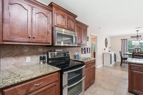 Kitchen - 30 Cedar Knolls Loop, Greenbrier, AR 72058 photo 3 of 5