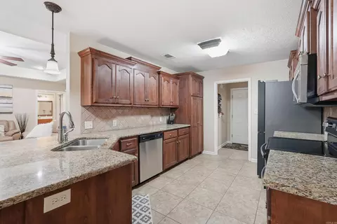 Kitchen - 30 Cedar Knolls Loop, Greenbrier, AR 72058 photo 1 of 5