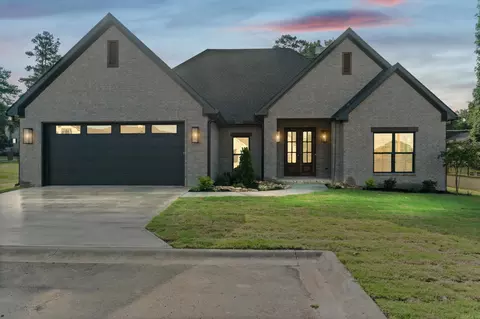 924 Wellington, Searcy, AR 72143