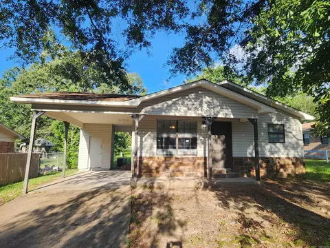 1233 Mimosa St, Malvern, AR 72104