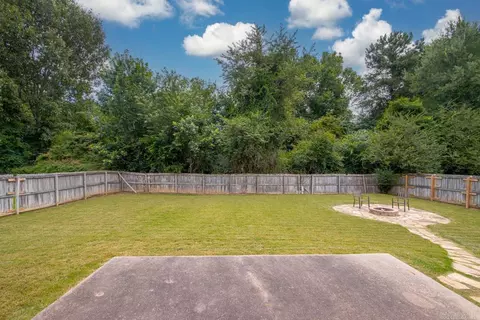 Exterior - 4014 Evergreen Dr, Benton, AR 72015 photo 5 of 8