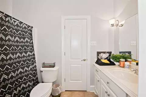 Bath - 200 W Hillcrest Dr, Alexander, AR 72002 photo 4 of 5