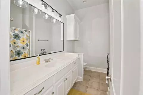 Bath - 200 W Hillcrest Dr, Alexander, AR 72002 photo 3 of 5