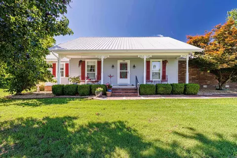 3582 Riverview Dr, Norfork, AR 72658