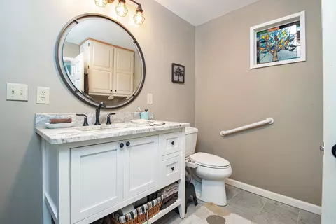 Bath - 3582 Riverview Dr, Norfork, AR 72658 photo 1 of 5