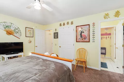 Bedroom - 3582 Riverview Dr, Norfork, AR 72658 photo 5 of 7