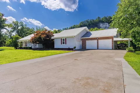 Exterior - 3582 Riverview Dr, Norfork, AR 72658 photo 3 of 13