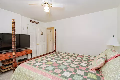 Bedroom - 3582 Riverview Dr, Norfork, AR 72658 photo 7 of 7