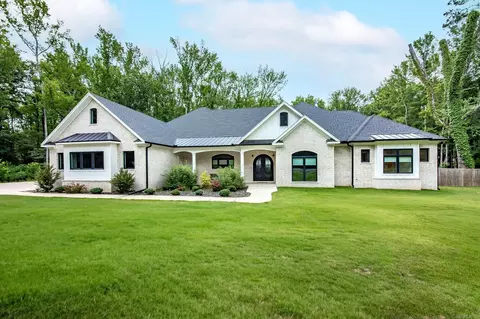 29 Woody Ln, Cabot, AR 72023