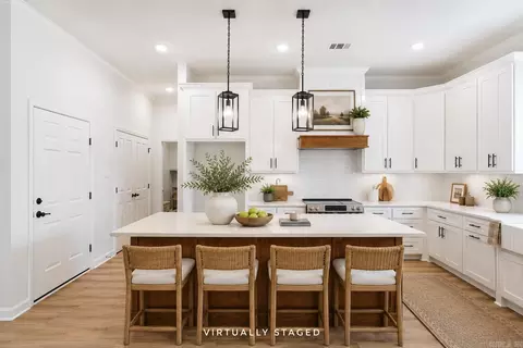 Kitchen - 904 Bratton Rd, Lonoke, AR 72086 photo 1 of 6