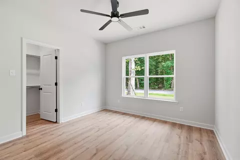 Bedroom - 904 Bratton Rd, Lonoke, AR 72086 photo 8 of 9