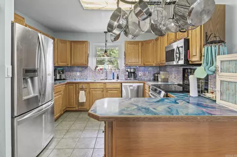 Kitchen - 9 S Session Rd # A, Conway, AR 72032 photo 1 of 2