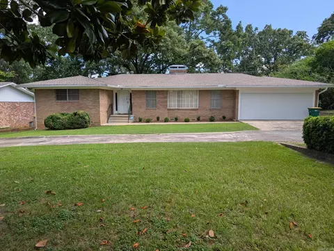 7023 W Markham, Little Rock, AR 72205