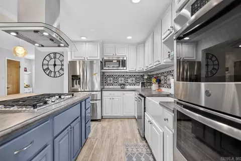 Kitchen - 701 Sheffield Dr, Bryant, AR 72022 photo 3 of 3