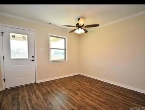 Living - 136 Wildflower Dr, Beebe, AR 72012 photo 4 of 4