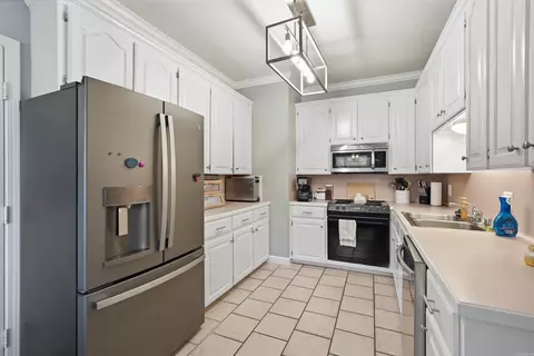 Kitchen - 2150 Dillard Dr, Conway, AR 72034 photo 1 of 3
