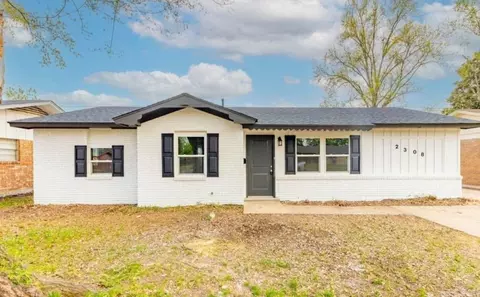 2308 Belmoor Dr, Pine Bluff, AR 71601