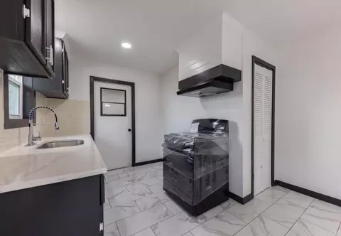 Entry Way - 2308 Belmoor Dr, Pine Bluff, AR 71601 photo 2 of 2