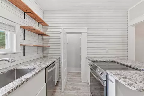 Kitchen - 1917 College Ave, Conway, AR 72034 photo 5 of 7