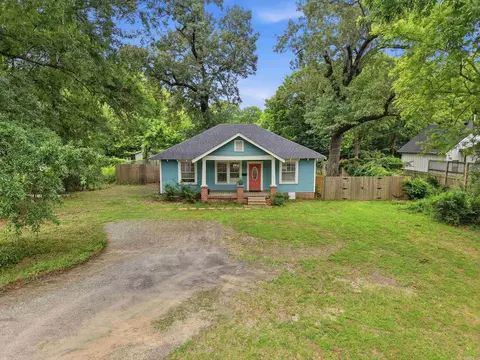 Exterior - 1917 College Ave, Conway, AR 72034 photo 3 of 16