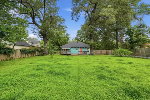 Exterior - 1917 College Ave, Conway, AR 72034 photo 12 of 16