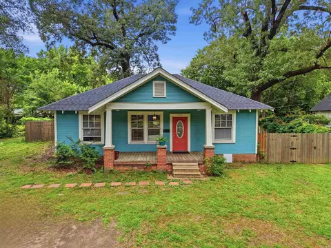 1917 College Ave, Conway, AR 72034