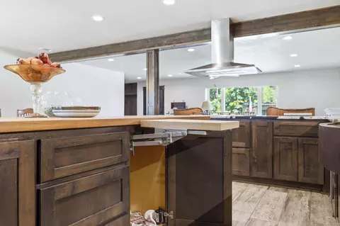 Kitchen - 103 Byron St, Beebe, AR 72012 photo 4 of 7