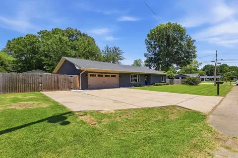 Exterior - 103 Byron St, Beebe, AR 72012 photo 4 of 8
