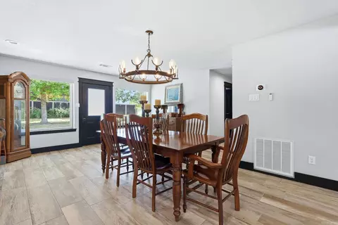 Dining - 103 Byron St, Beebe, AR 72012 photo 3 of 3