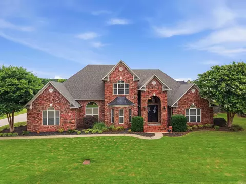 5200 Burnt Pine Dr, Conway, AR 72034