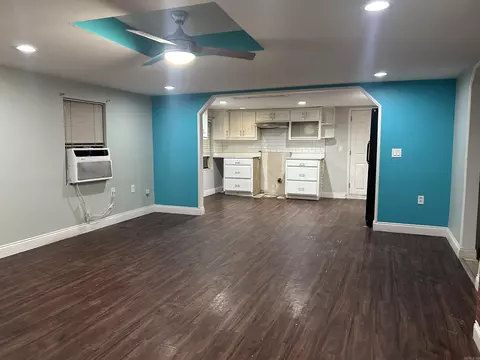Living - 1315 Cedar St, Benton, AR 72015 photo 1 of 2