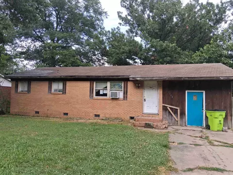 1108 N Porter St, Stuttgart, AR 72160