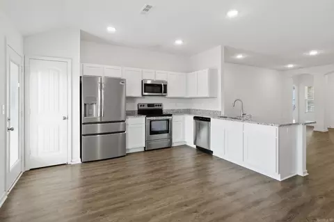 Kitchen - 1155 Gallery Dr, Conway, AR 72032 photo 1 of 1