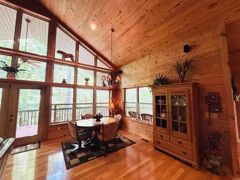 Dining - 252 Mitchell Rd, Mountain View, AR 72560 photo 1 of 1