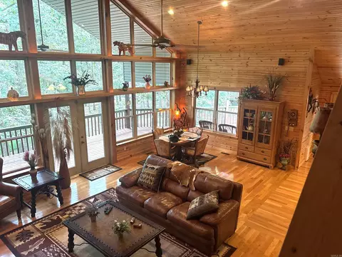 Living - 252 Mitchell Rd, Mountain View, AR 72560 photo 6 of 9