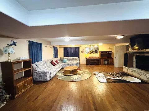 Living - 252 Mitchell Rd, Mountain View, AR 72560 photo 8 of 9