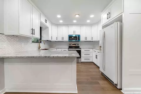 Kitchen - 724 2nd Ave, Conway, AR 72032 photo 2 of 5