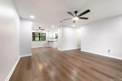 Living - 724 2nd Ave, Conway, AR 72032 photo 4 of 4