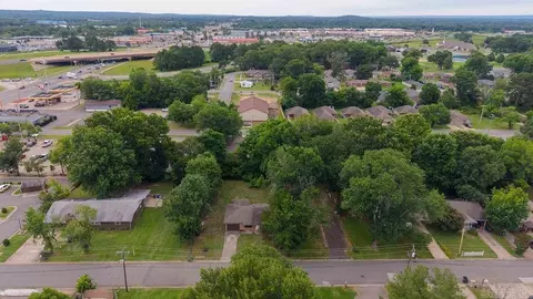 View/Area - 724 2nd Ave, Conway, AR 72032 photo 2 of 4