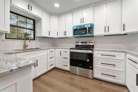 Kitchen - 724 2nd Ave, Conway, AR 72032 photo 5 of 5