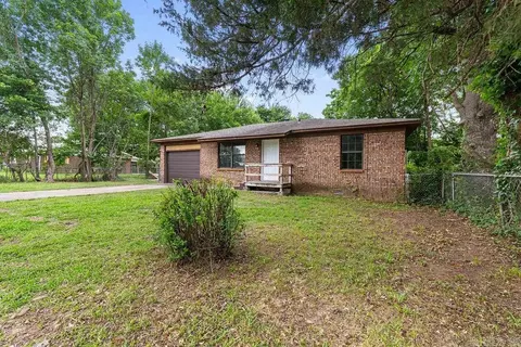 Exterior - 724 2nd Ave, Conway, AR 72032 photo 4 of 6