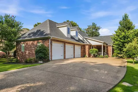 671 Shady Grove Rd, Hot Springs, AR 71901