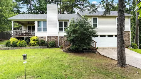 4 Vista Dr, Little Rock, AR 72210