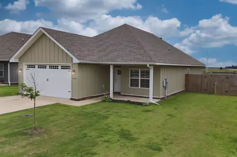 3647 Red Maple Way, Jonesboro, AR 72404
