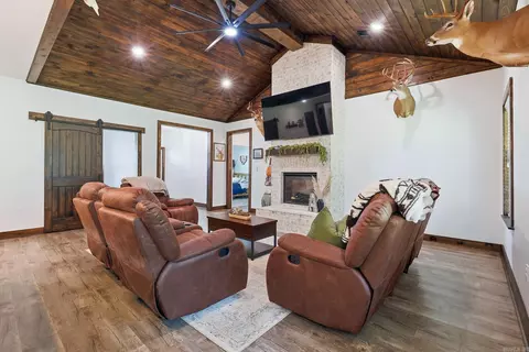Living - 139 Hayden Dr, Beebe, AR 72012 photo 3 of 3