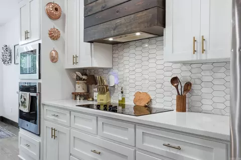 Kitchen - 139 Hayden Dr, Beebe, AR 72012 photo 4 of 6